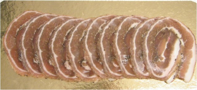 Poitrine decouennee, salee, poivree et roulee a la Languedocienne