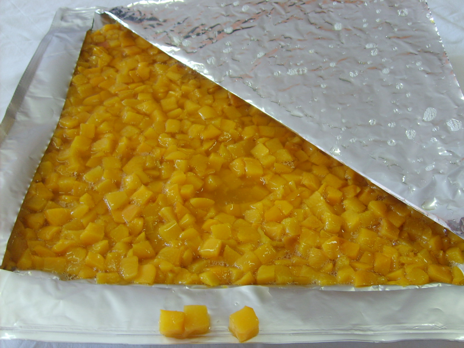 Peche en cube cuite sous vide, 3kg