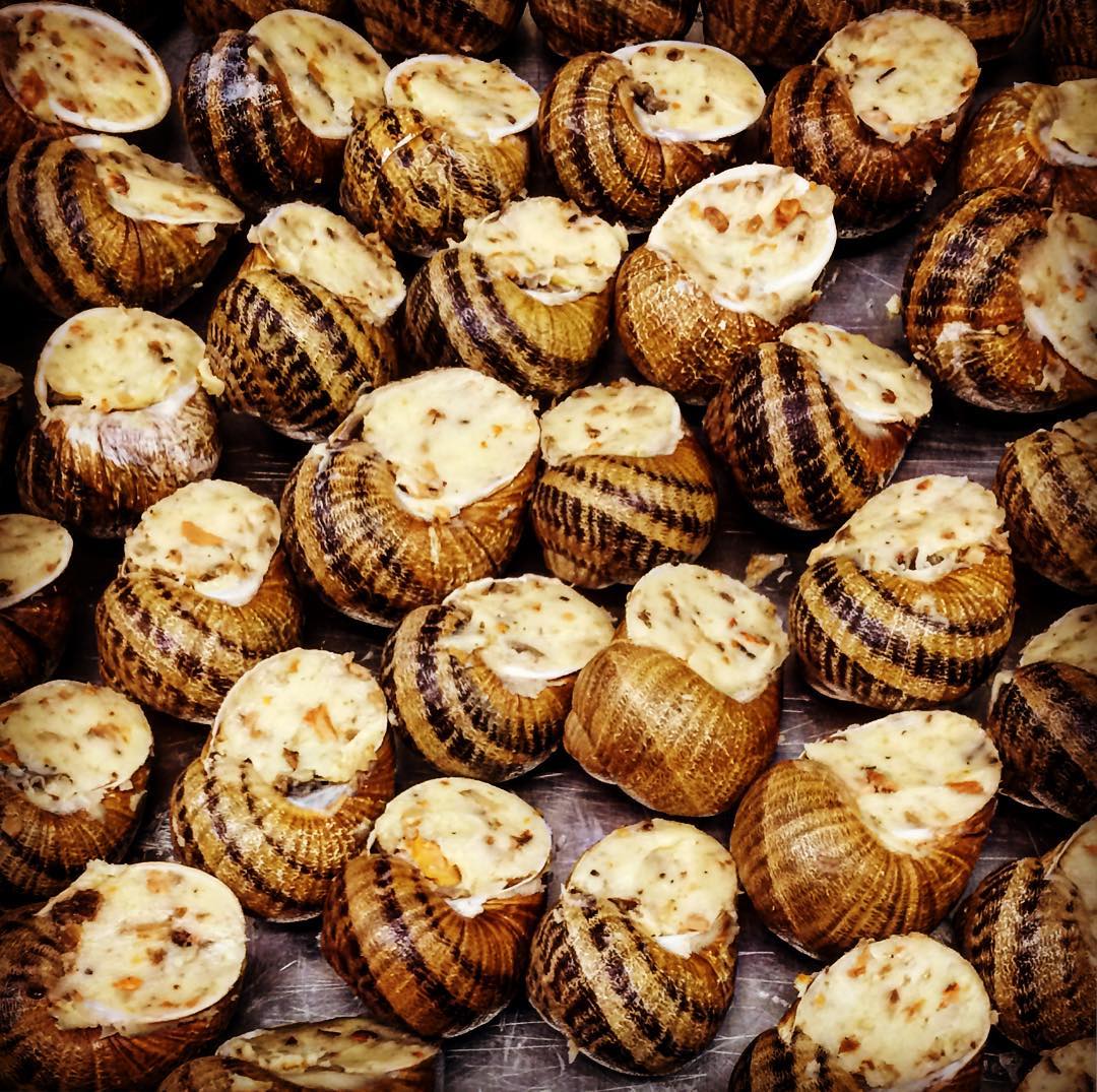 Escargots en coquilles a la forestiere