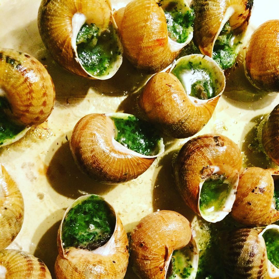 Escargots en coquilles a l'ail des ours