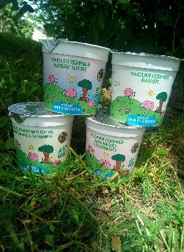 yaourt fermier à la vanille de Madagascar au lait entier de brebis