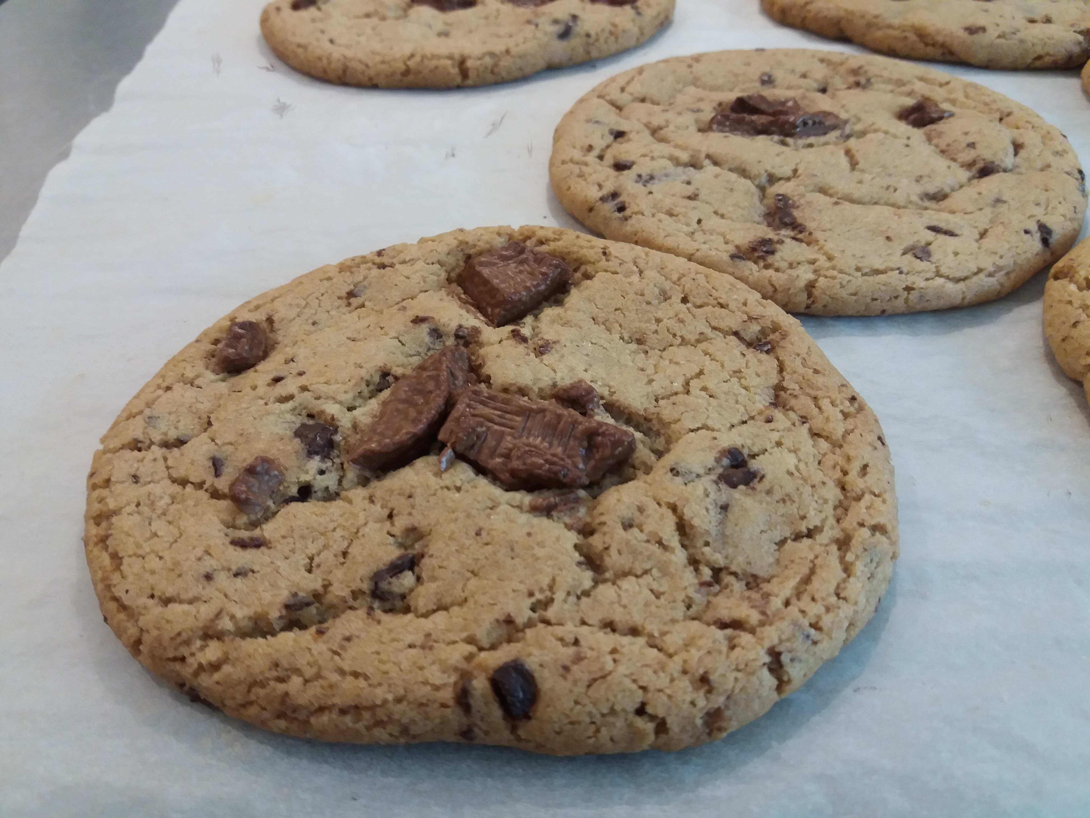 maxi cookie aux éclats de chocolats