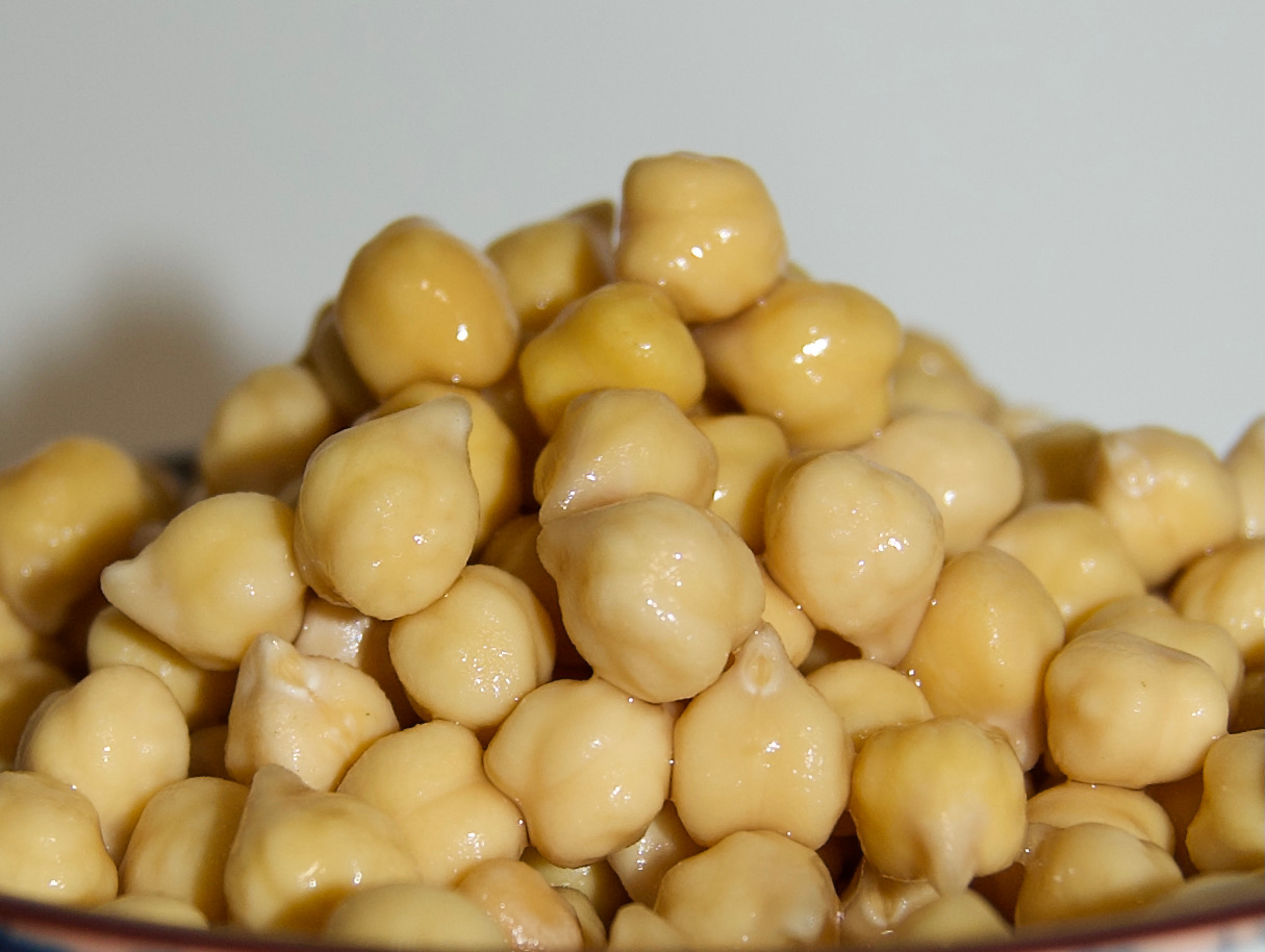 Pois chiches BIO trempes, germes, cuits vapeur et surgeles.