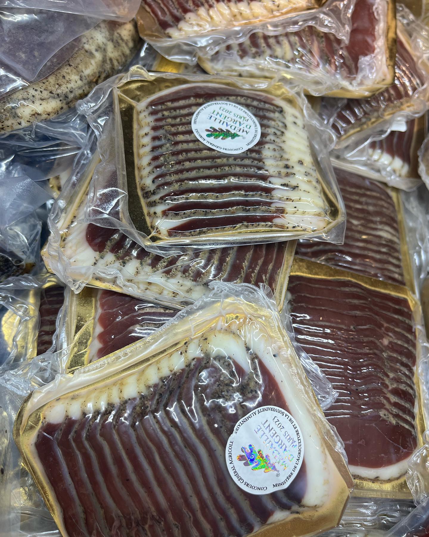 Magret de canard seche tranche