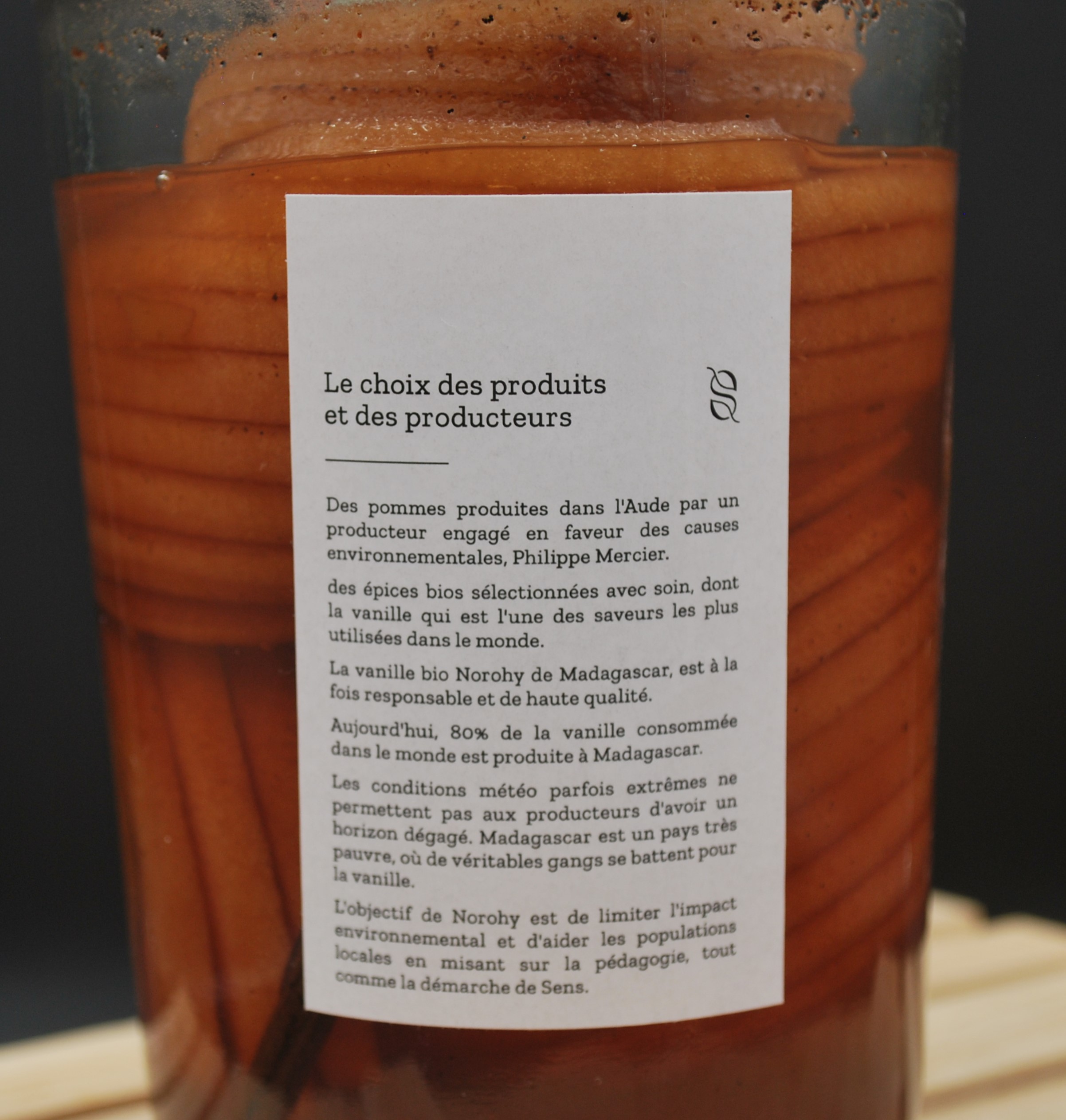 Pommes au sirop infusées à la vanille bio Norohy, vanille des chefs