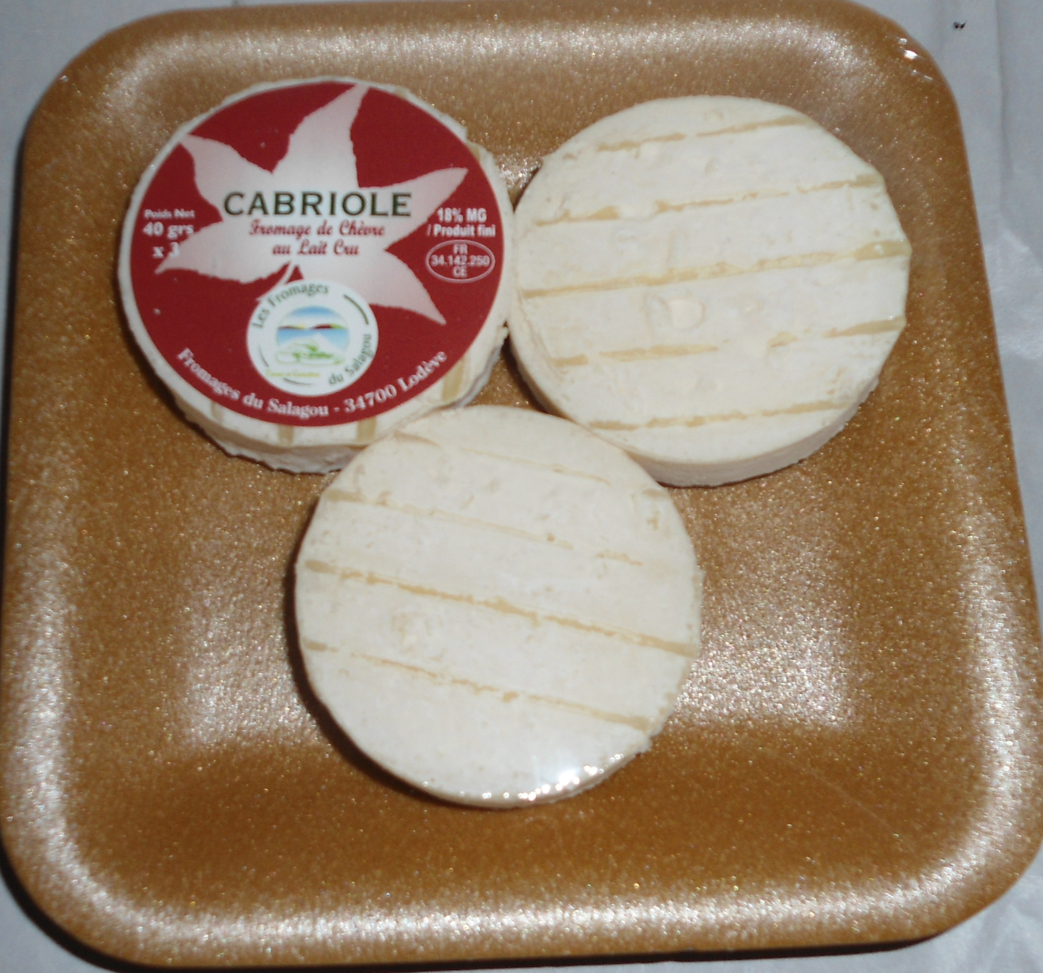 CABRIOLE